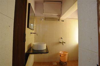 Jal Sagar Hotell Vadodara Exteriör bild